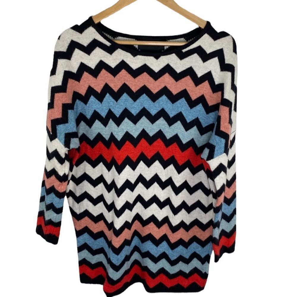 Young Threads rainbow black and white zigzag oversized sweater size Medium